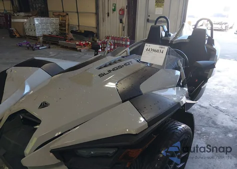2022 Polaris Slingshot S With Technology Package z USA, uszkodzony, nr VIN 57XAATHD3N8147701